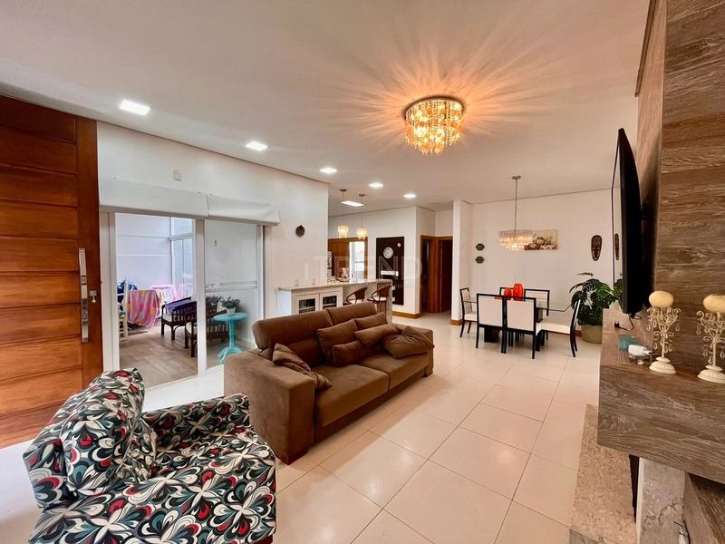 Casa 3 Suítes Mobiliada no Condomínio Condado de Capão