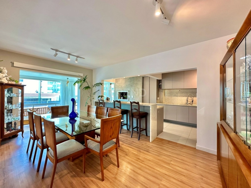 APARTAMENTO À VENDA EM EDIFÍCIO A 2 QUADRAS DA BEIRA MAR:: 9ª foto da galeria de imagens do imóvel