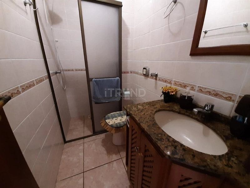 SACADA LATERAL: 2ª foto da galeria de imagens do imóvel
