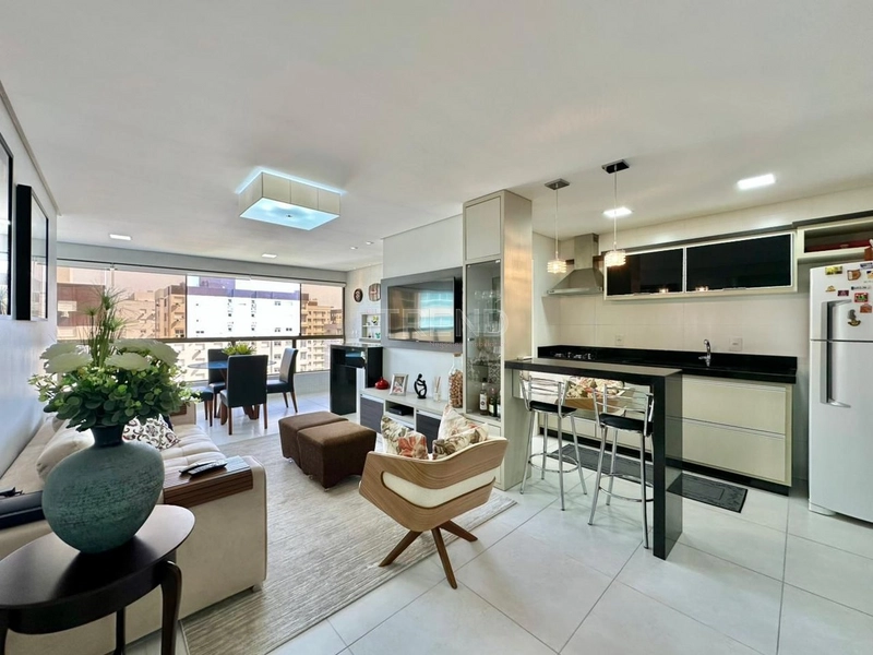 APARTAMENTO À VENDA  COM VISTA PARA O MAR: 6ª foto da galeria de imagens do imóvel