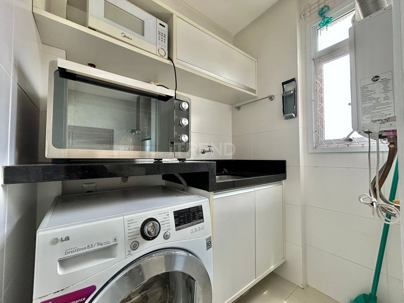 PRÉDIO DE ESQUINA NA PRAÇA DA FLÁVIO BOIANOVSKI: 11ª foto da galeria de imagens do imóvel