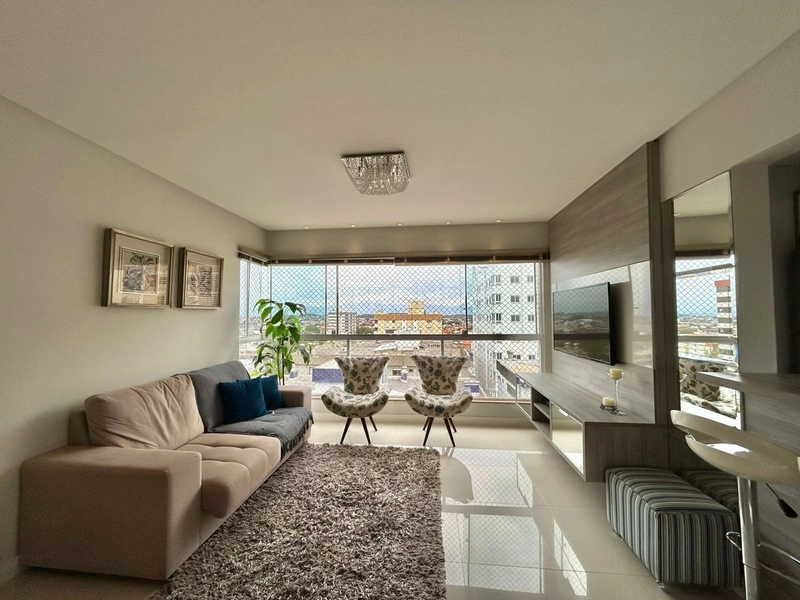 PRÉDIO DE ESQUINA NA PRAÇA DA FLÁVIO BOIANOVSKI: 16ª foto da galeria de imagens do imóvel