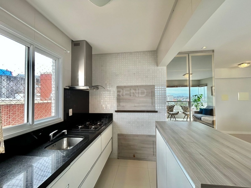 PRÉDIO DE ESQUINA NA PRAÇA DA FLÁVIO BOIANOVSKI: 10ª foto da galeria de imagens do imóvel