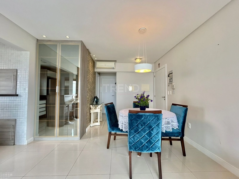 PRÉDIO DE ESQUINA NA PRAÇA DA FLÁVIO BOIANOVSKI: 13ª foto da galeria de imagens do imóvel