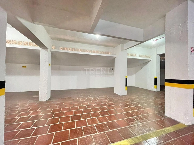 EM FRENTE A PRAÇA: 20ª foto da galeria de imagens do imóvel