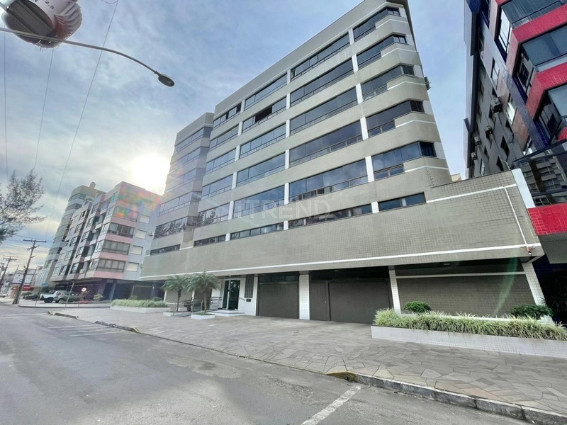 EM FRENTE A PRAÇA: 24ª foto da galeria de imagens do imóvel