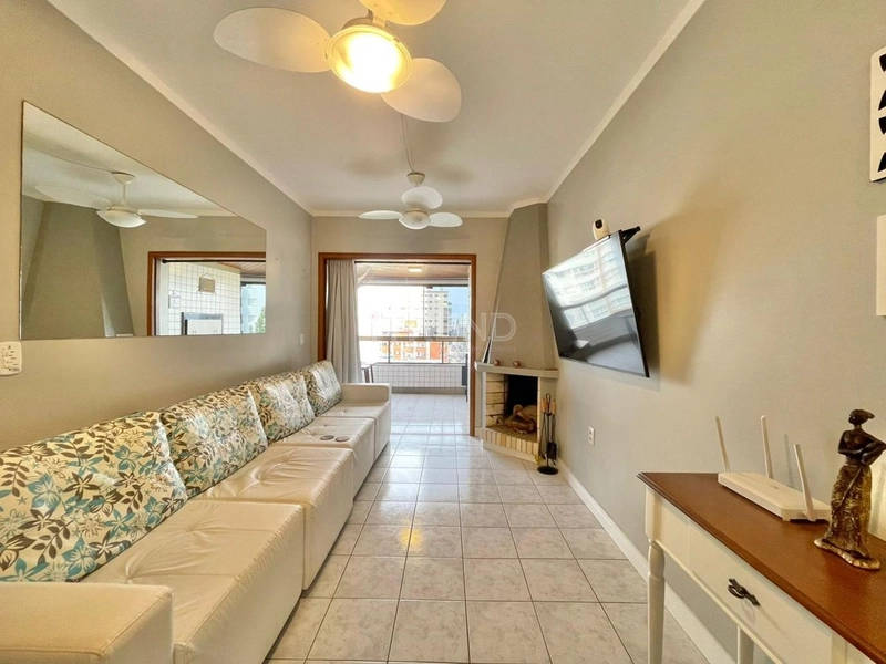 EM FRENTE A PRAÇA: 2ª foto da galeria de imagens do imóvel