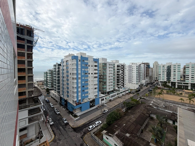 Apto de frente com vista para praça: 8ª foto da galeria de imagens do imóvel