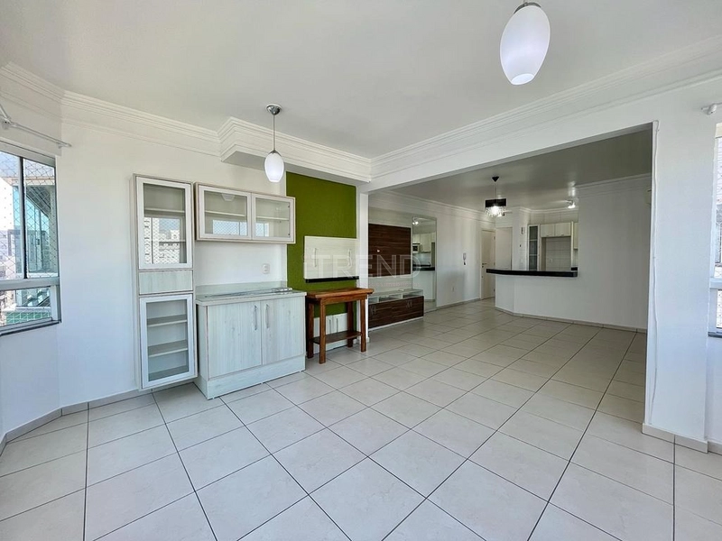 Amplo apartamento de frente: 8ª foto da galeria de imagens do imóvel