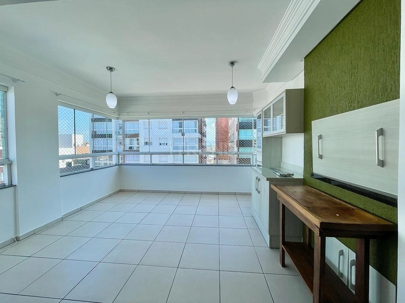 Amplo apartamento de frente: 1ª foto da galeria de imagens do imóvel