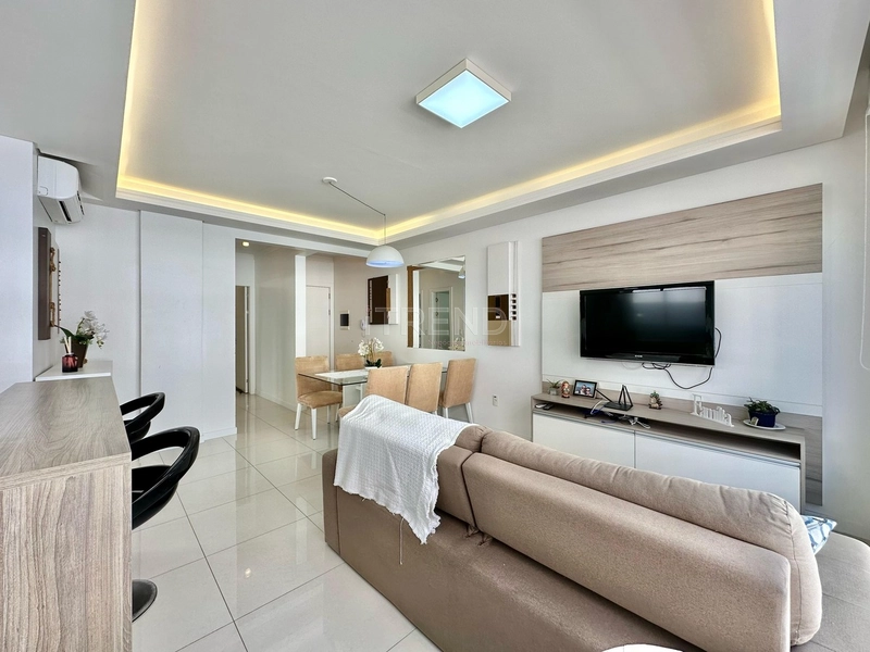 APARTAMENTO À VENDA COM TERRAÇO LATERAL: 2ª foto da galeria de imagens do imóvel