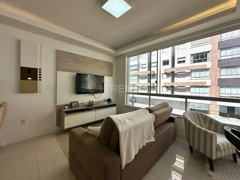 APARTAMENTO À VENDA COM TERRAÇO LATERAL: 1ª foto da galeria de imagens do imóvel