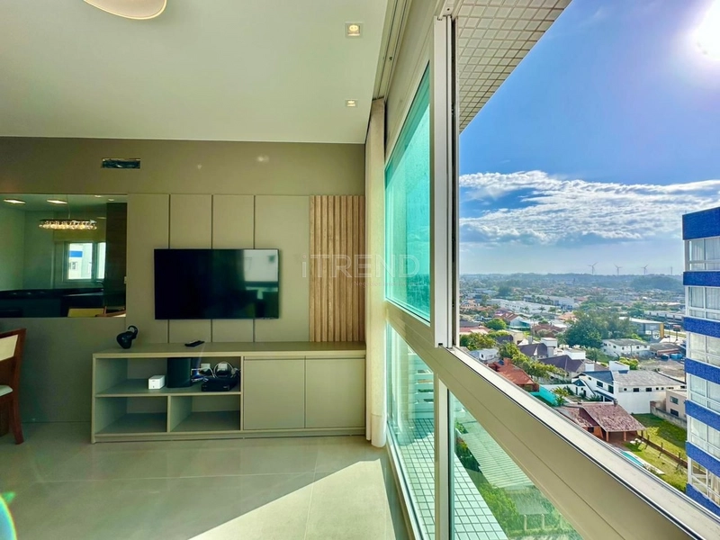 APARTAMENTO À VENDA , SACADA DE FRENTE: 1ª foto da galeria de imagens do imóvel