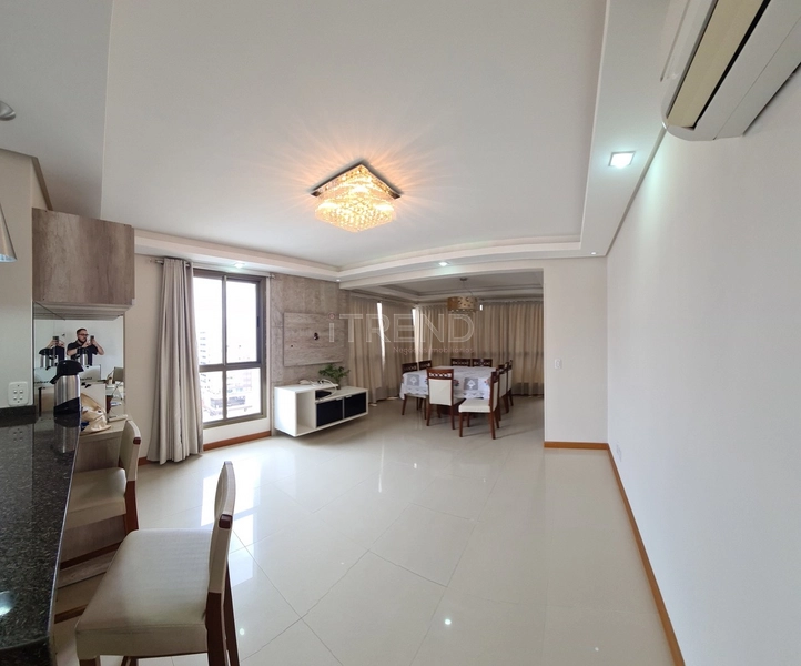 Apartamento em frente a praça Tiarajú: 1ª foto da galeria de imagens do imóvel