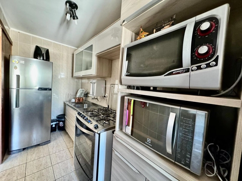 Um dormitório na Avenida Paraguassú no centro da cidade: 6ª foto da galeria de imagens do imóvel