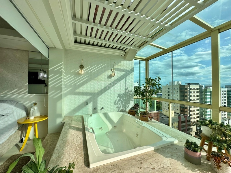 COBERTURA À VENDA  VISTA PARA MAR E SERRA: 4ª foto da galeria de imagens do imóvel