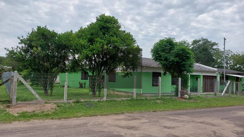 CASA NO CORNÉLIOS PROX A LAGOA DOS QUADROS: 1ª foto da galeria de imagens do imóvel