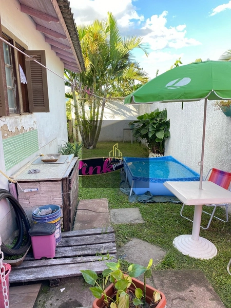 CASA DE ESQUINA NO CENTRO DE TERRA DE AREIA: 7ª foto da galeria de imagens do imóvel