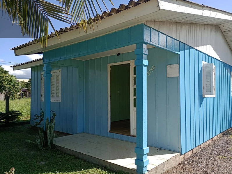 CASA NO CENTRO DE TERRA DE AREIA: 1ª foto da galeria de imagens do imóvel