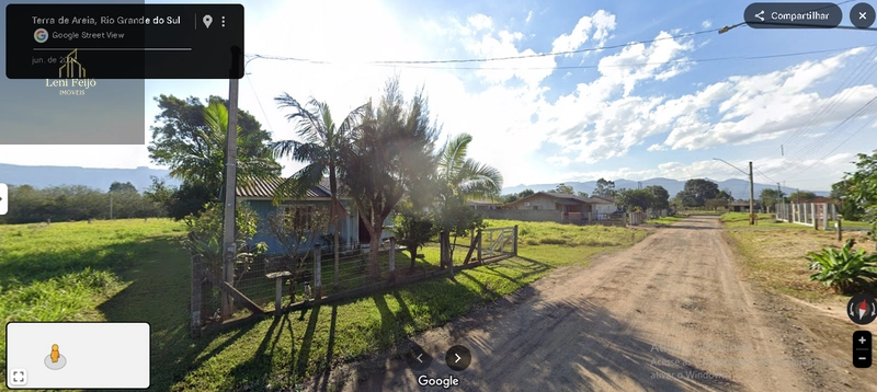 CASA NO CENTRO DE TERRA DE AREIA: 3ª foto da galeria de imagens do imóvel