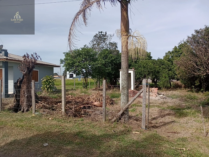 LOTE PRONTO PRA CONSTRUIR NO CENTRO DE TERRA DE AREIA: 1ª foto da galeria de imagens do imóvel