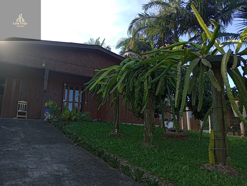 CASA EM TRÊS FORQUILHAS NO CENTRO: 1ª foto da galeria de imagens do imóvel