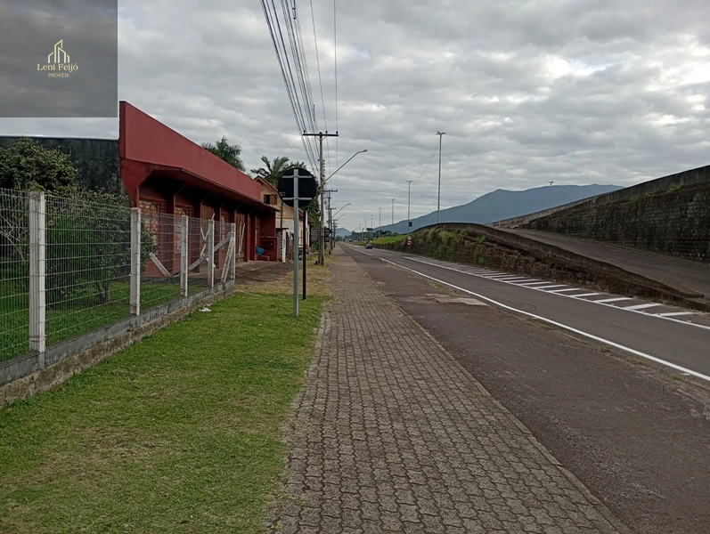RESIDÊNCIA NO CENTRO DE TERRA DE AREIA: 6ª foto da galeria de imagens do imóvel