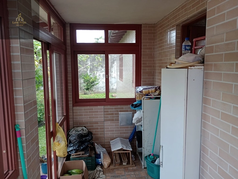 RESIDÊNCIA NO CENTRO DE TERRA DE AREIA: 34ª foto da galeria de imagens do imóvel