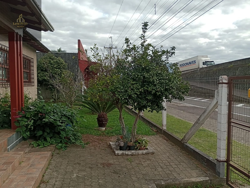 RESIDÊNCIA NO CENTRO DE TERRA DE AREIA: 12ª foto da galeria de imagens do imóvel