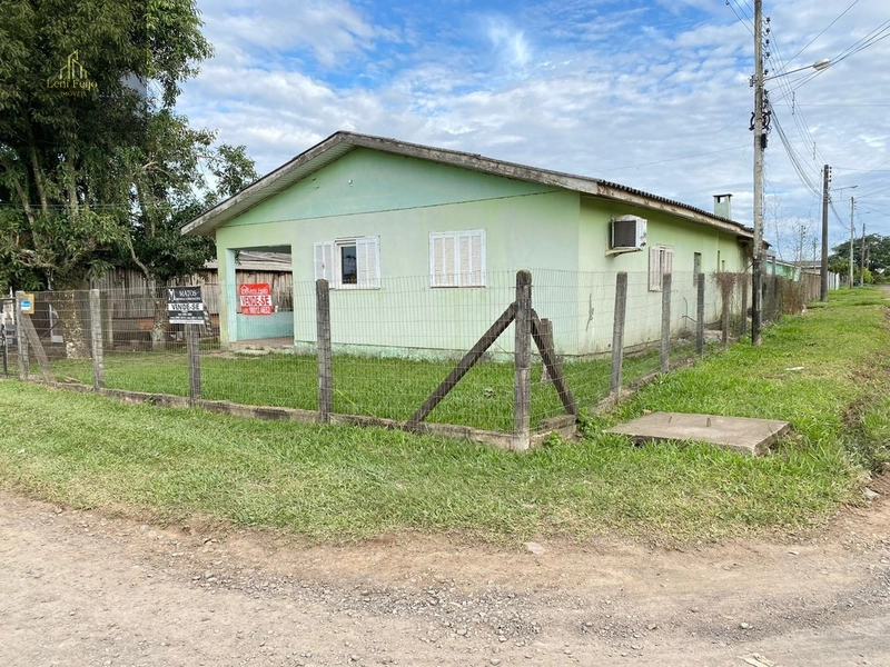 CASA DE ESQUINA NA BELLA VISTA: 1ª foto da galeria de imagens do imóvel