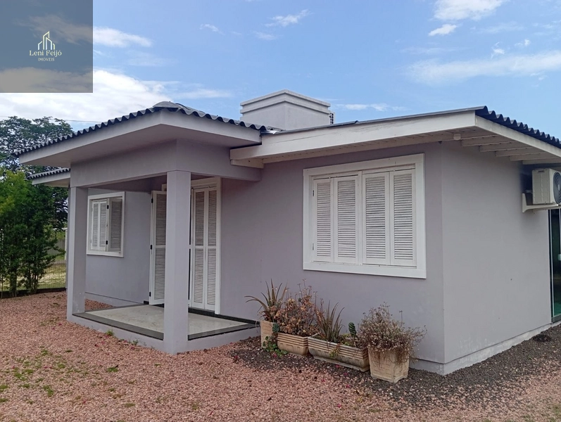 CASA MODERNA E SUSTENTÁVEL