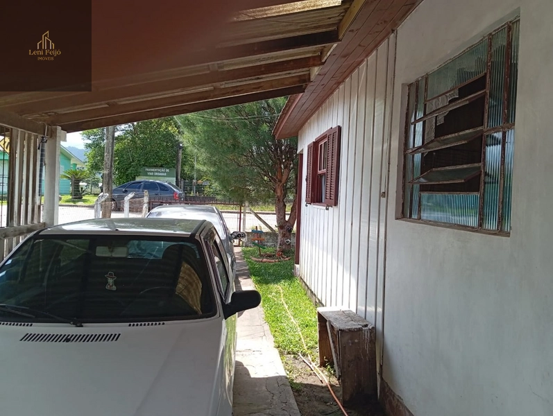 CASA MISTA DE ESQUINA: 3ª foto da galeria de imagens do imóvel