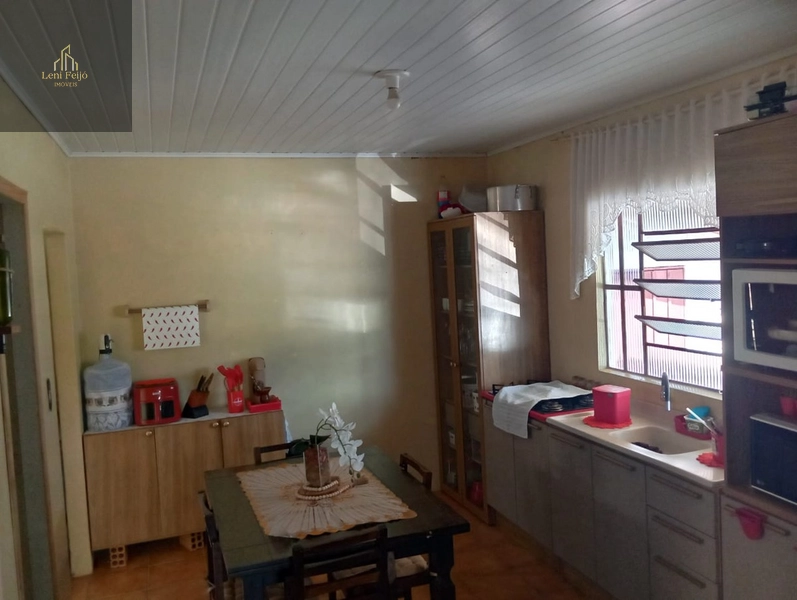 CASA MISTA DE ESQUINA: 13ª foto da galeria de imagens do imóvel