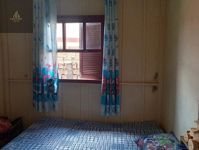 CASA MISTA DE ESQUINA: 9ª foto da galeria de imagens do imóvel