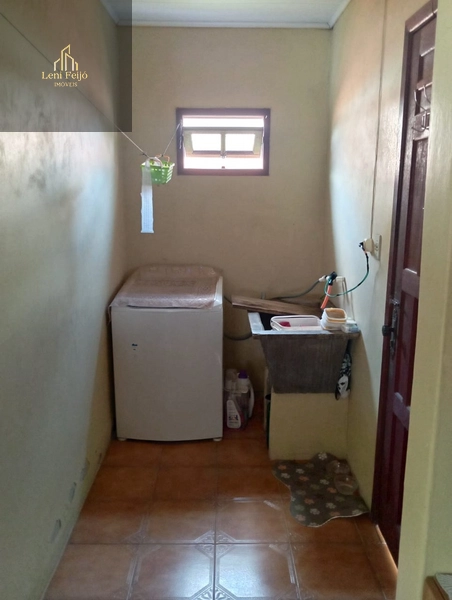 CASA MISTA DE ESQUINA: 7ª foto da galeria de imagens do imóvel