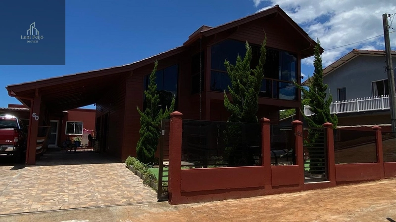 LINDA CASA DE MADEIRA COM PISCINA – TORRES/RS: 6ª foto da galeria de imagens do imóvel