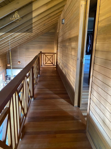 LINDA CASA DE MADEIRA COM PISCINA – TORRES/RS: 30ª foto da galeria de imagens do imóvel