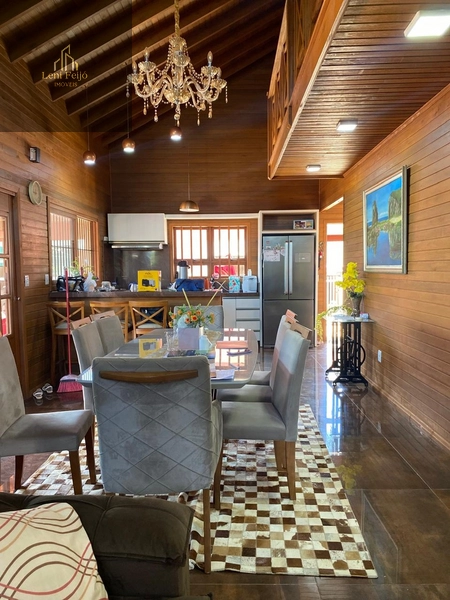 LINDA CASA DE MADEIRA COM PISCINA – TORRES/RS: 22ª foto da galeria de imagens do imóvel