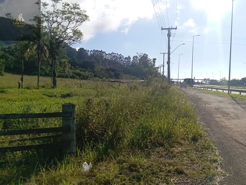 ÁREA DE 9,4 HECTARES: 3ª foto da galeria de imagens do imóvel