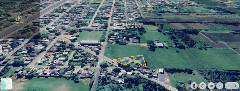 Terreno 1.991m² no centro com casa de alvenaria: 5ª foto da galeria de imagens do imóvel