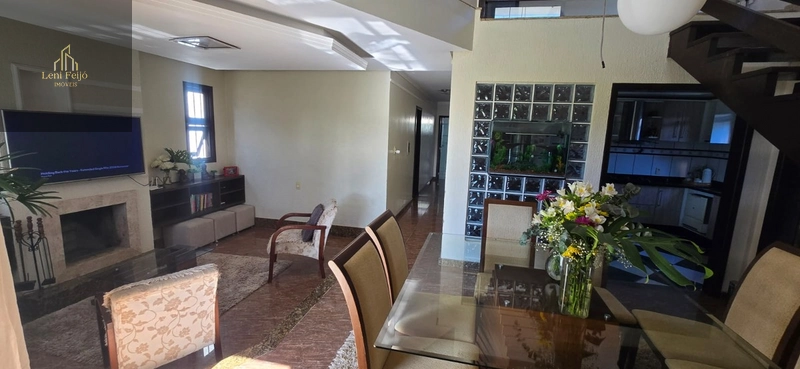 Casa com 4 dormitórios (2 suítes) e área gourmet completa: 5ª foto da galeria de imagens do imóvel