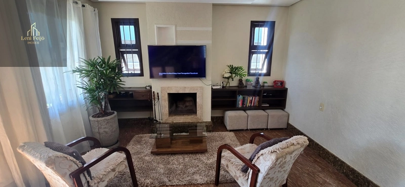 Casa com 4 dormitórios (2 suítes) e área gourmet completa: 1ª foto da galeria de imagens do imóvel