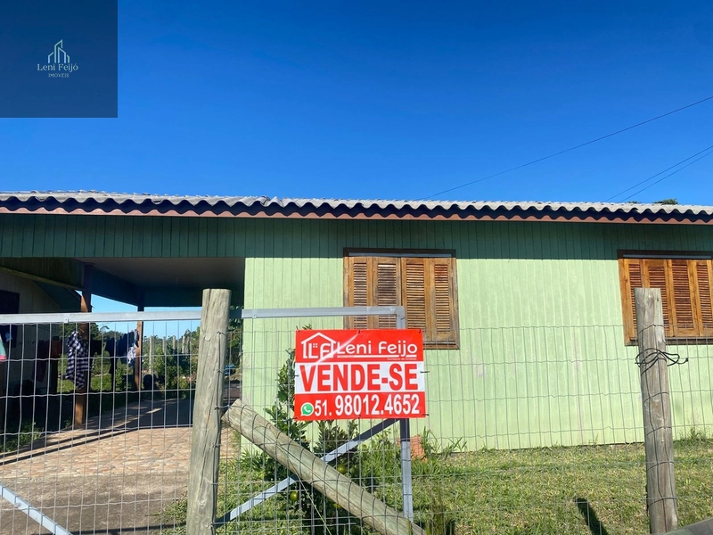Casa com 2 dormitórios e pátio fechado: 1ª foto da galeria de imagens do imóvel