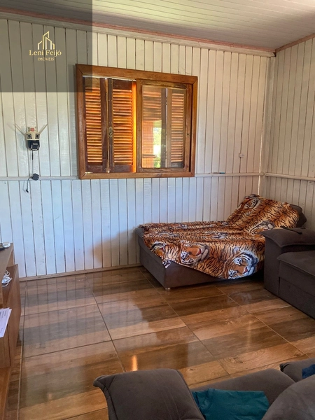 Casa com 2 dormitórios e pátio fechado: 4ª foto da galeria de imagens do imóvel