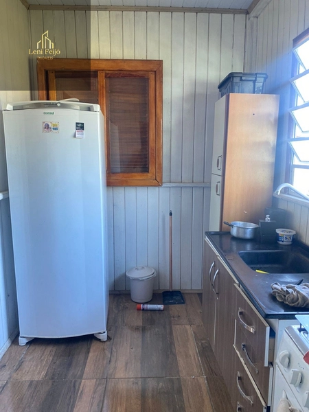 Casa com 2 dormitórios e pátio fechado: 6ª foto da galeria de imagens do imóvel