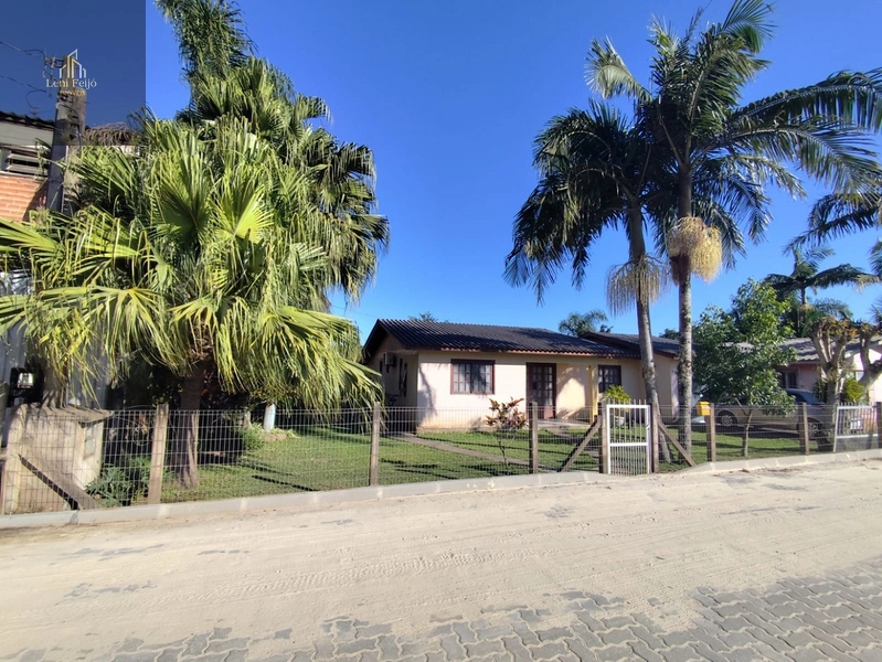 Casa de 104m² em amplo terreno de 429m² em Três Forquilhas/RS: 1ª foto da galeria de imagens do imóvel