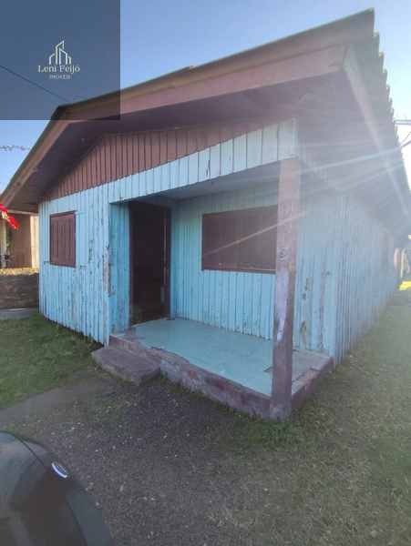Casa de madeira com 2 dormitórios no Bairro Bela Vista: 2ª foto da galeria de imagens do imóvel