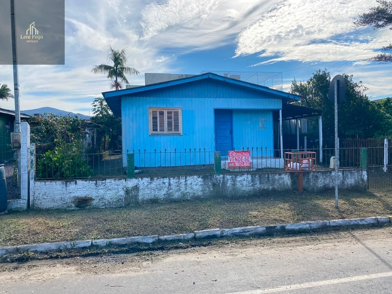Ampla casa mista com 4 quartos e pátio fechado: 2ª foto da galeria de imagens do imóvel