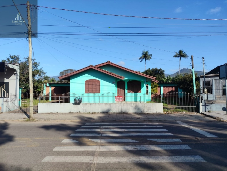 Casa à Venda – Centro de Terra de Areia/RS