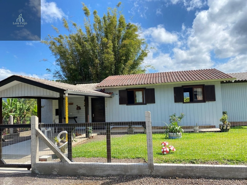 Linda casa com açude nos fundos!: 1ª foto da galeria de imagens do imóvel